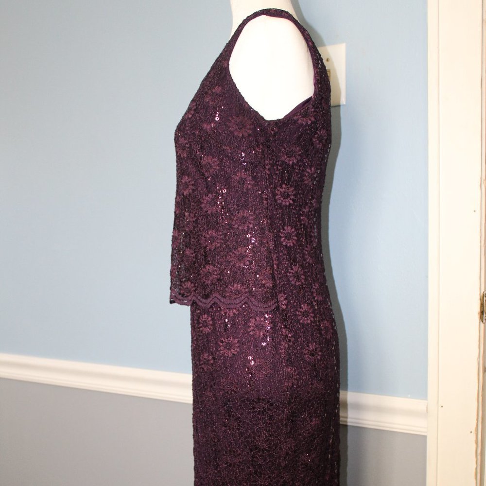 Sleeveless Dress with Shawl - Picture 2 of 8